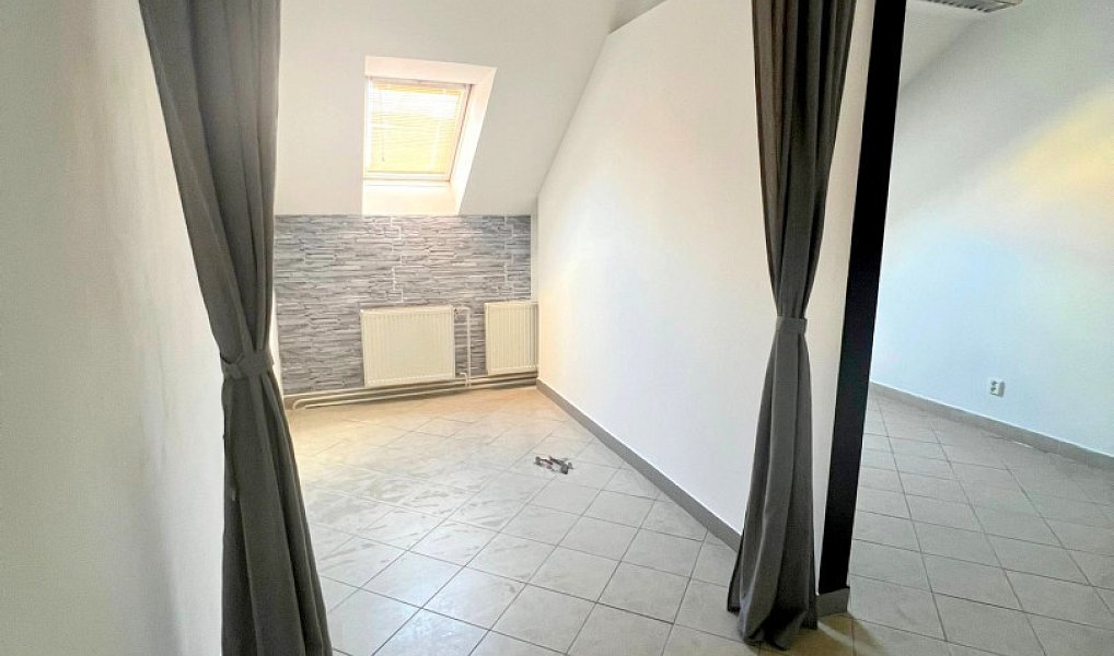 Pronájem obchodních prostor 24 m², Chlumec nad Cidlinou – náhled fotky 5