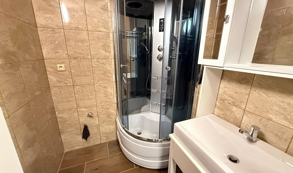 Prodej bytu 3+1 68 m², Krupka – náhled fotky 4