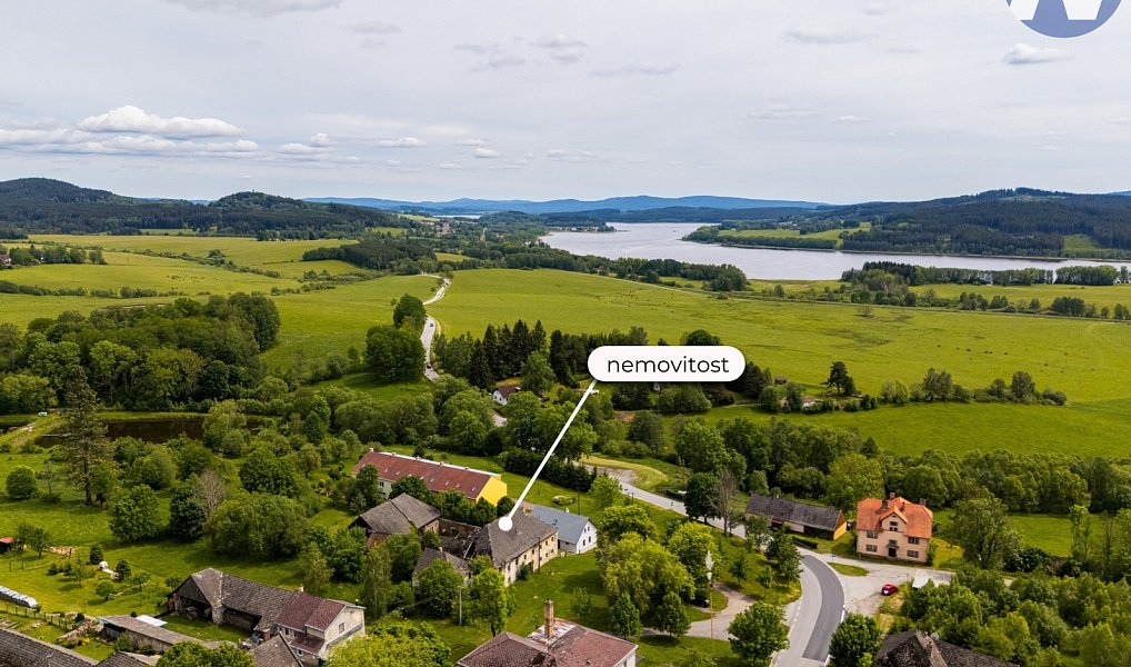 Prodej domu 500 m² s pozemkem 1 899 m², Horní Planá – náhled fotky 2