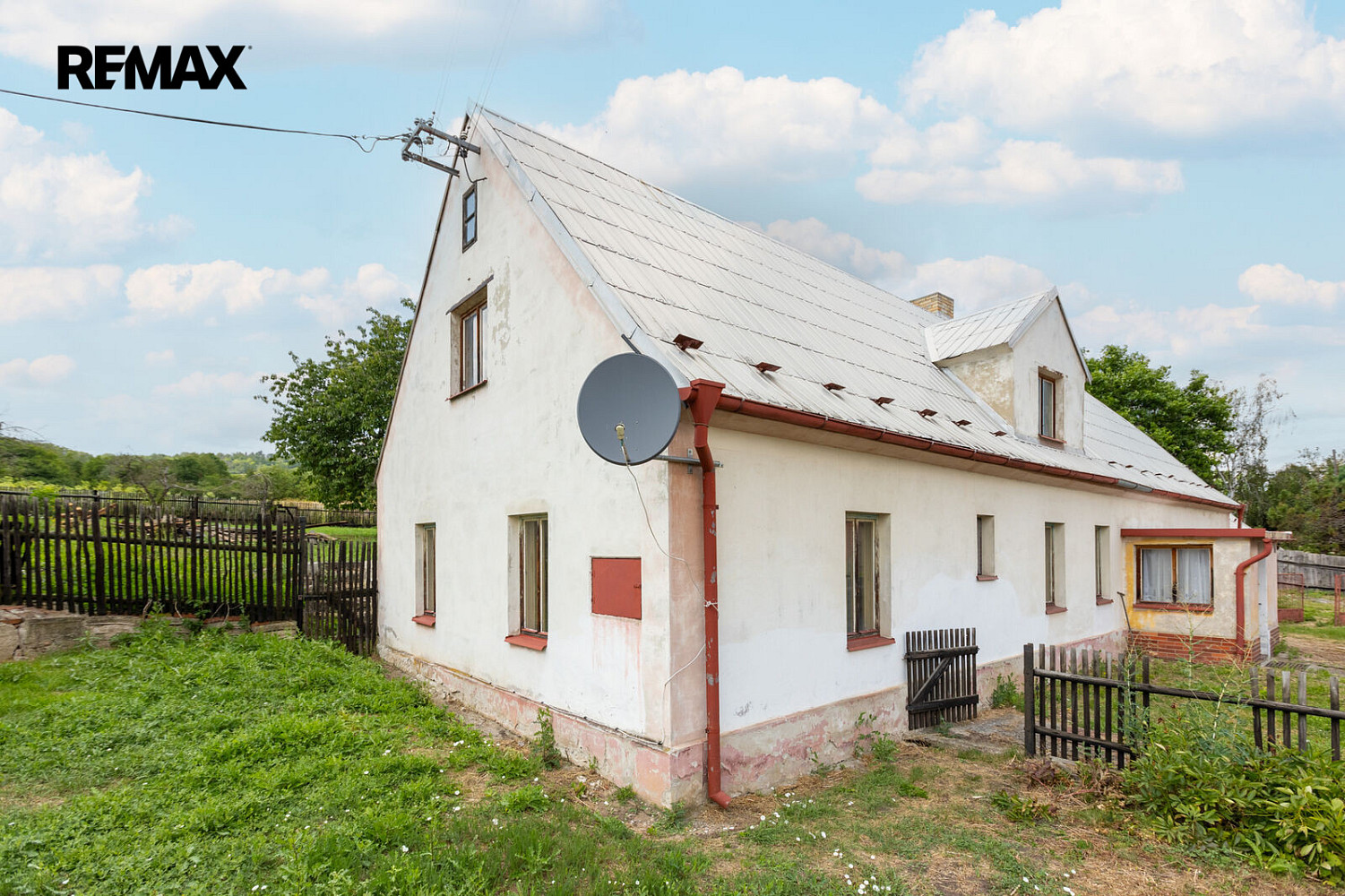 Prodej domu 217 m² s pozemkem 1 813 m²