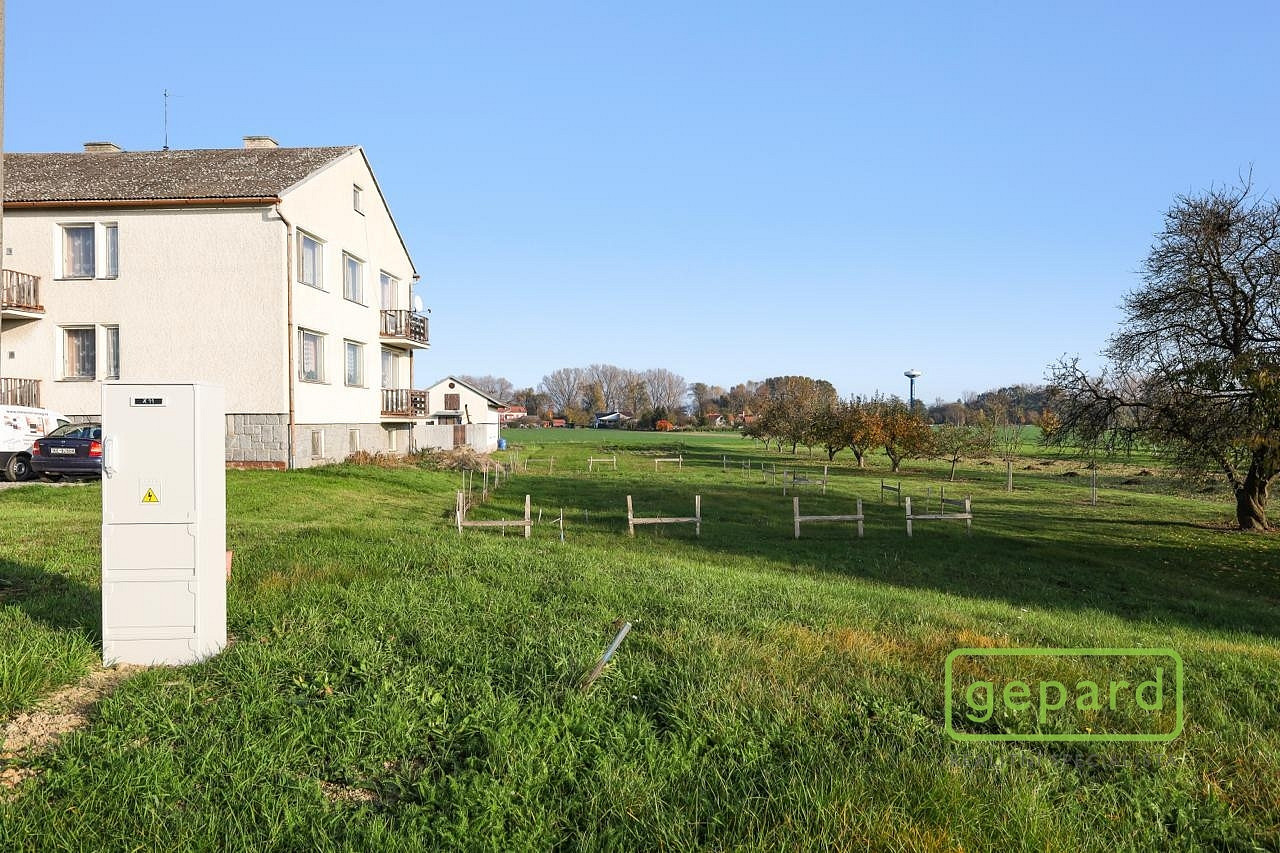 Prodej stavebního pozemku 1 036 m² – fotografie 4