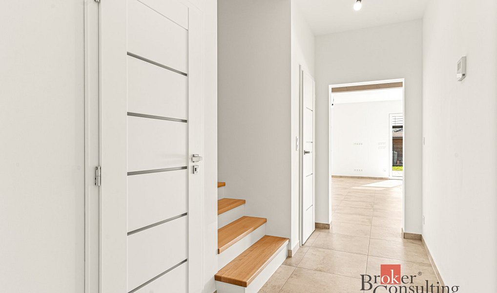 Prodej bytu 5+kk 160 m², Milovice – náhled fotky 16