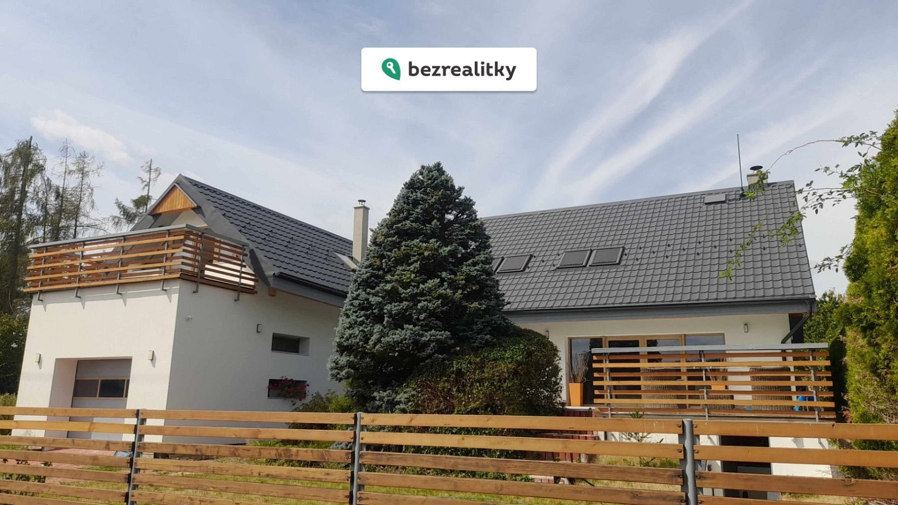 Prodej domu 280 m² s pozemkem 730 m² – fotografie 2