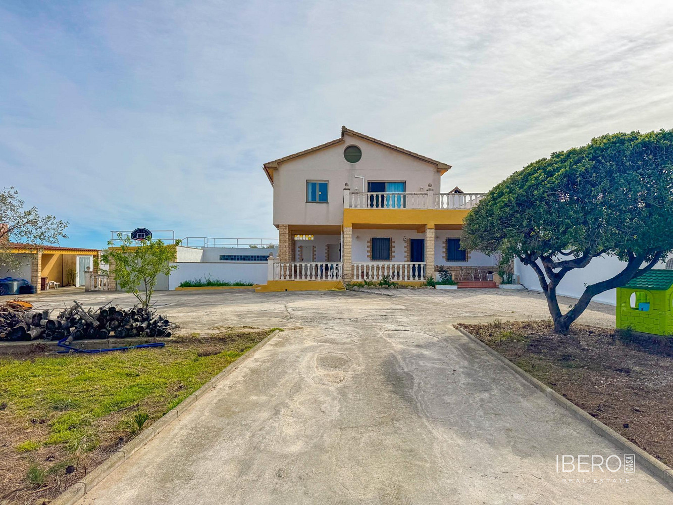 Prodej domu 172 m² s pozemkem 1 207 m²