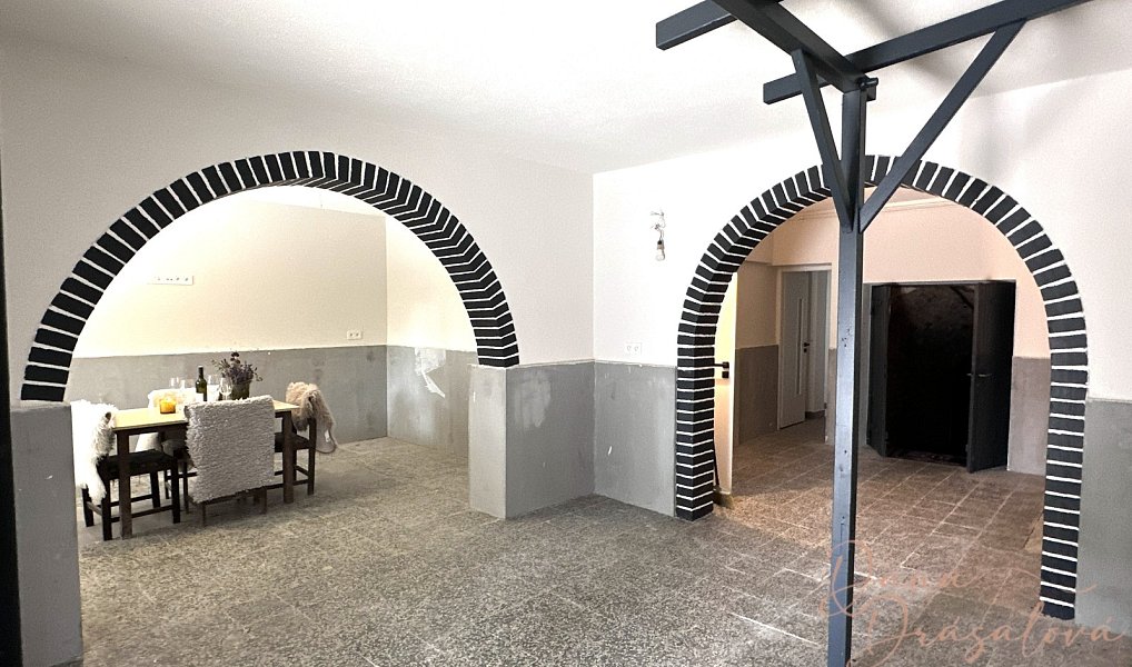 Prodej domu 190 m² s pozemkem 236 m², Strachotín – náhled fotky 24