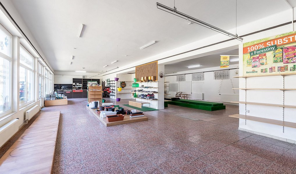 Prodej obchodních prostor 484 m², Drnholec – náhled fotky 4