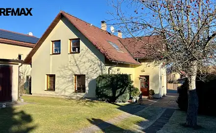Prodej domu 220 m² s pozemkem 1 093 m², Cholossiova, Pelhřimov