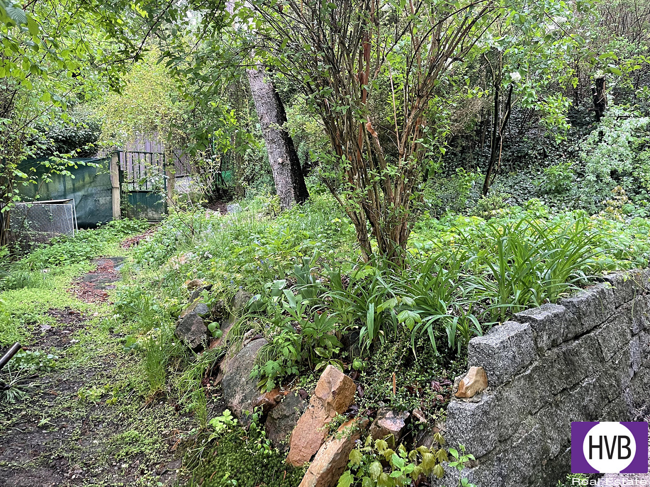 Prodej stavebního pozemku 401 m² – další