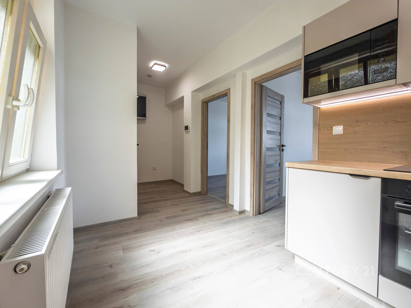 Pronájem bytu 2+1 44 m² – fotografie 4