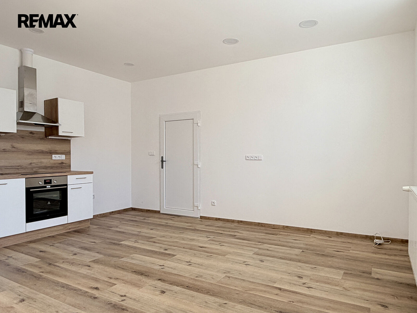 Pronájem bytu 1+kk 31 m² – fotografie 4
