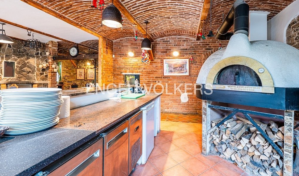 Pronájem kanceláře 275 m², Karlštejn – náhled fotky 11
