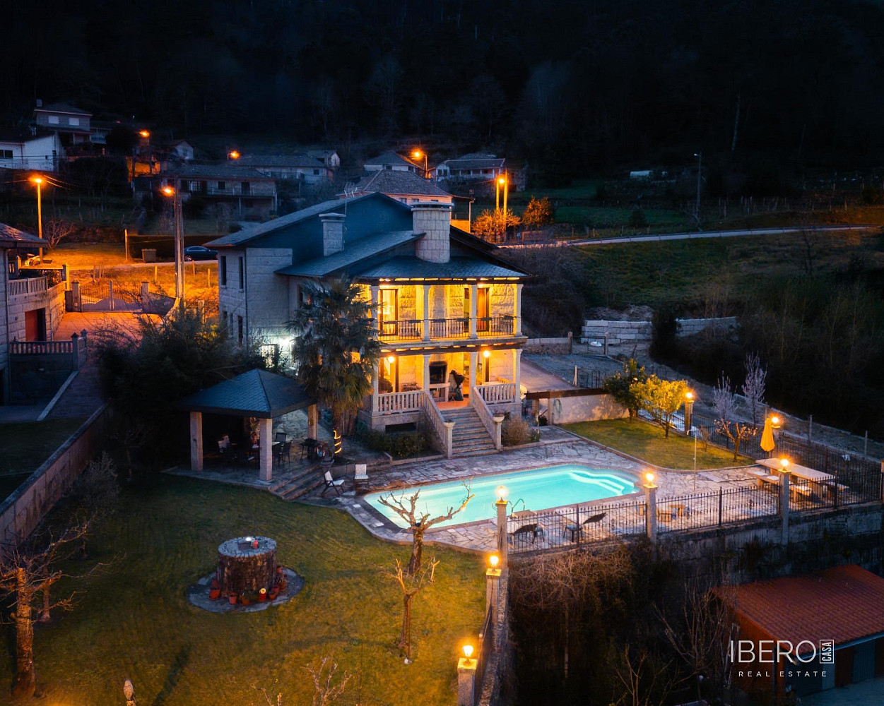 Prodej domu 606 m² s pozemkem 1 800 m² — photo 2