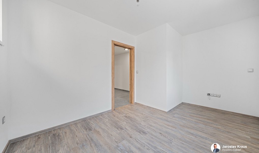 Prodej domu 134 m² s pozemkem 176 m², Nová Paka – náhled fotky 12