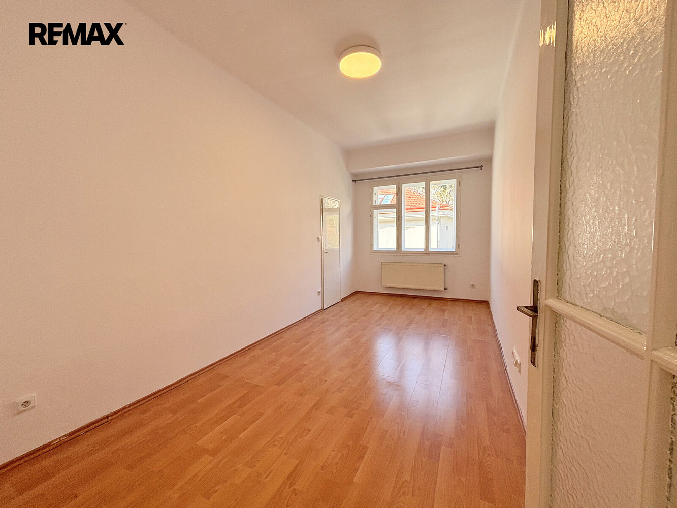 Pronájem bytu 2+kk 46 m² – fotografie 2