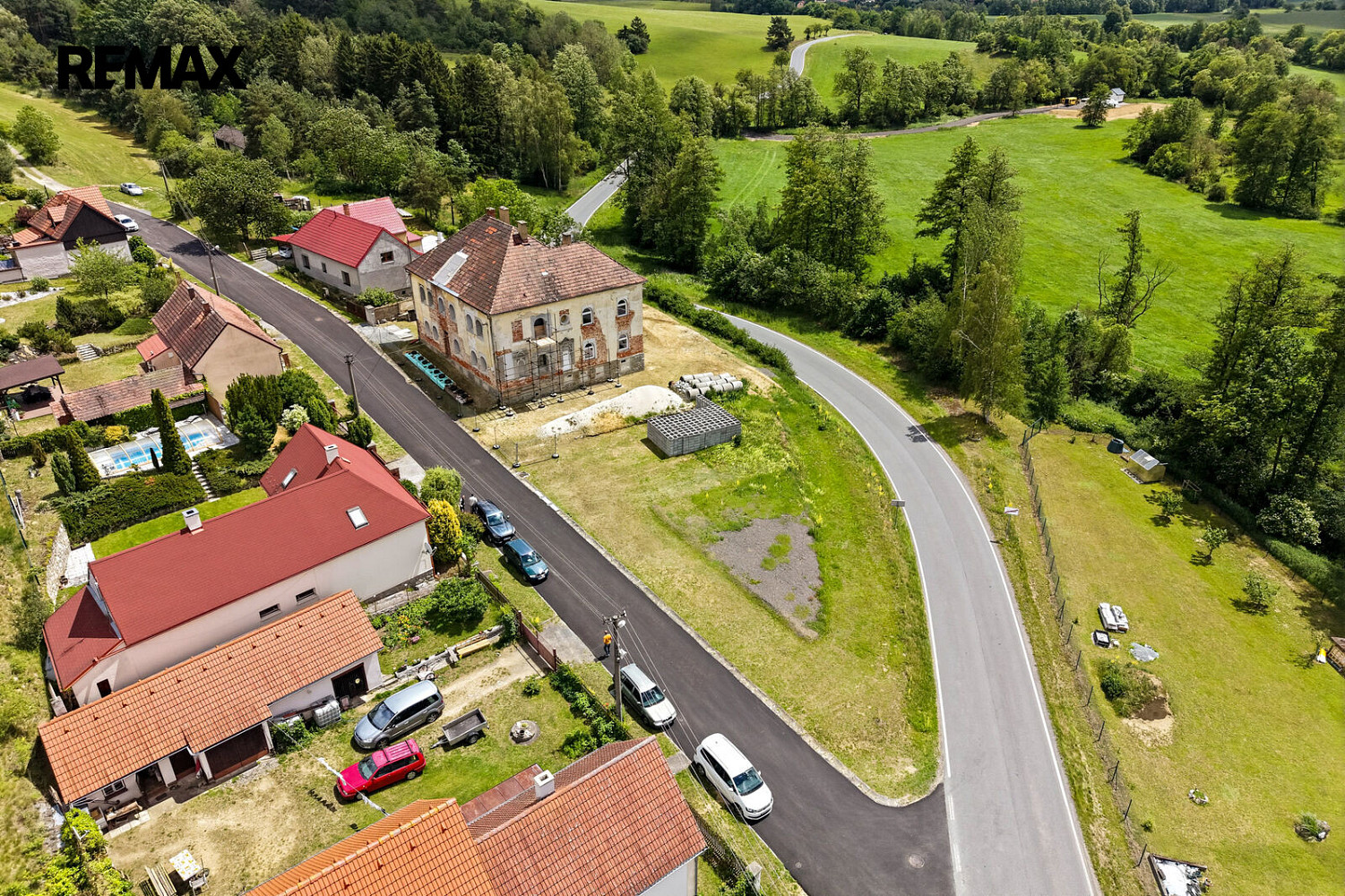 Prodej domu 735 m² s pozemkem 3 134 m²