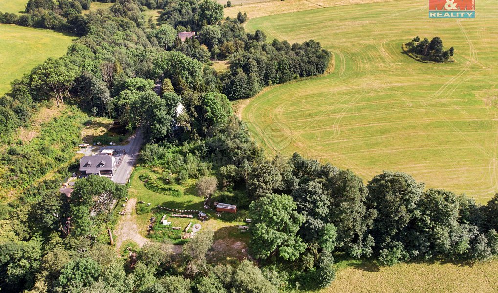 Prodej stavebního pozemku 2 066 m², Dvorce – náhled fotky 3