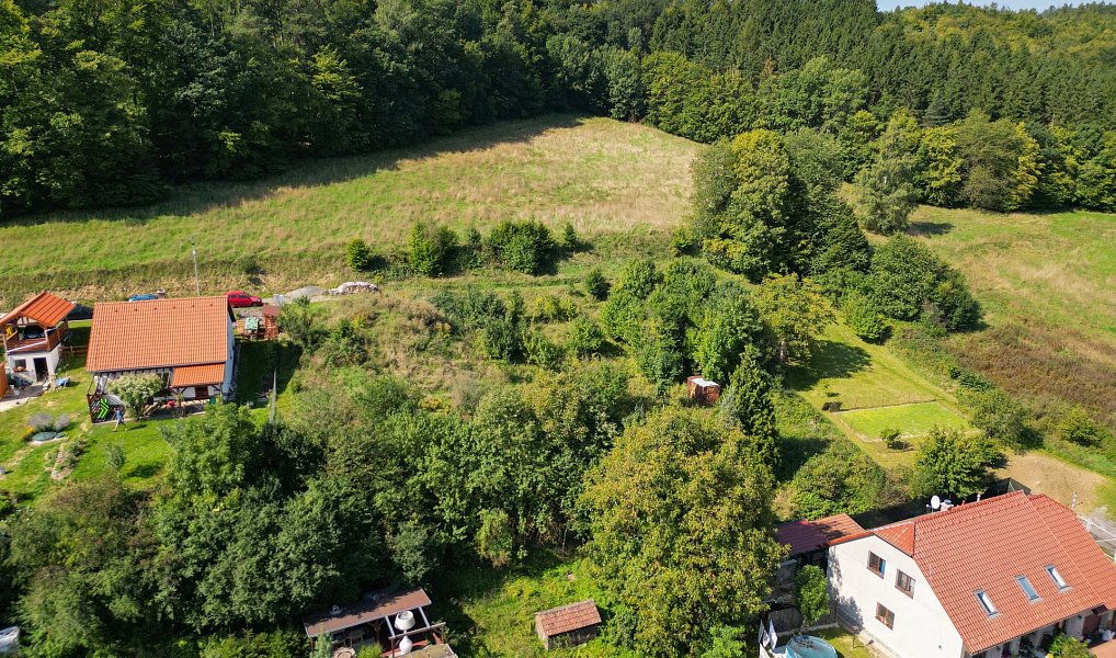 Prodej stavebního pozemku 691 m², Křtiny – náhled fotky 11