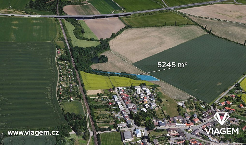 Prodej pole 1 019 m², Kožušany-Tážaly – fotka 1 z 5