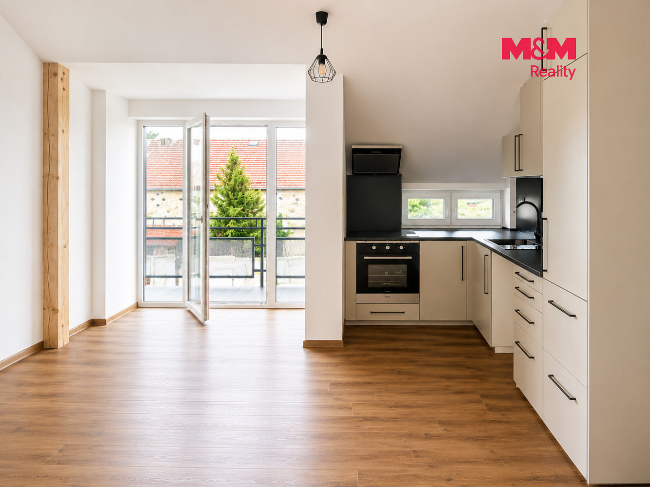 Pronájem bytu 3+kk 78 m² — photo 2