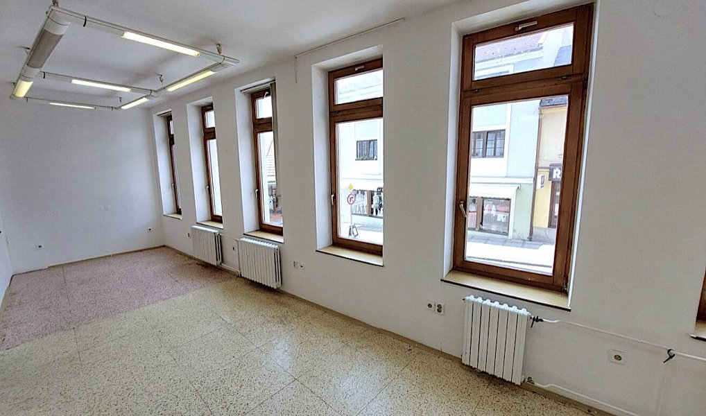 Pronájem kanceláře 40 m², Uherský Brod – náhled fotky 2