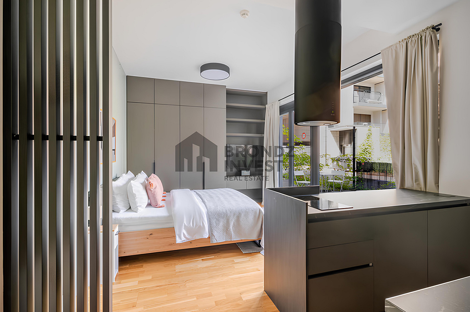 Pronájem bytu 1+kk 30 m² – fotografie 3