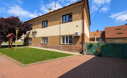 Prodej bytu 2+1 68 m², náměstí Československé armády, Kryry, okres Louny