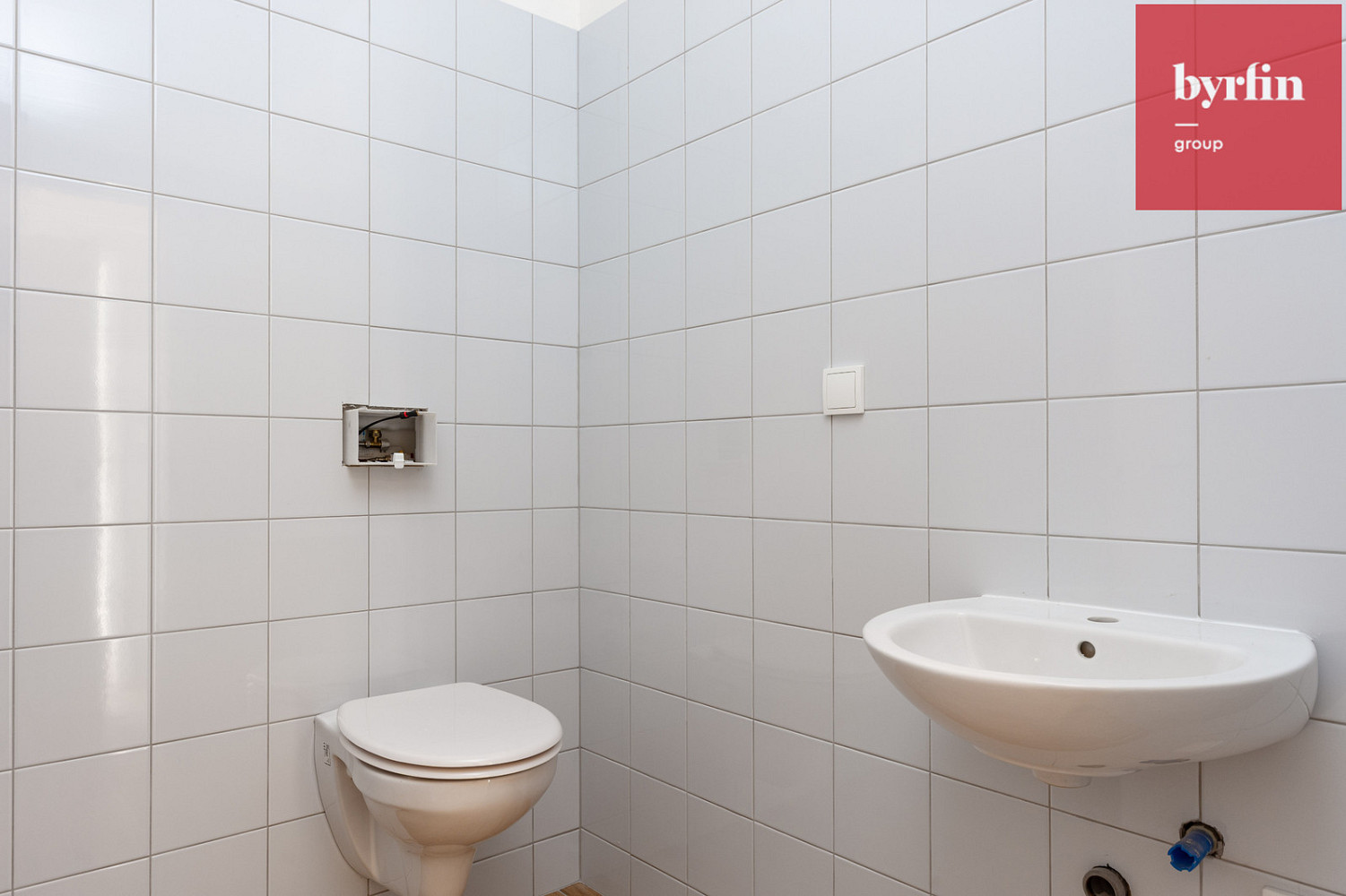 Prodej obchodních prostor 44 m² – fotografie 4