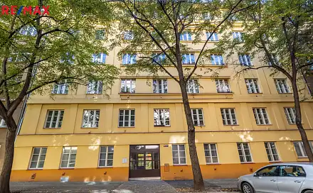 Pronájem bytu 1+1 36 m², Žerotínova, Praha 3 - Žižkov