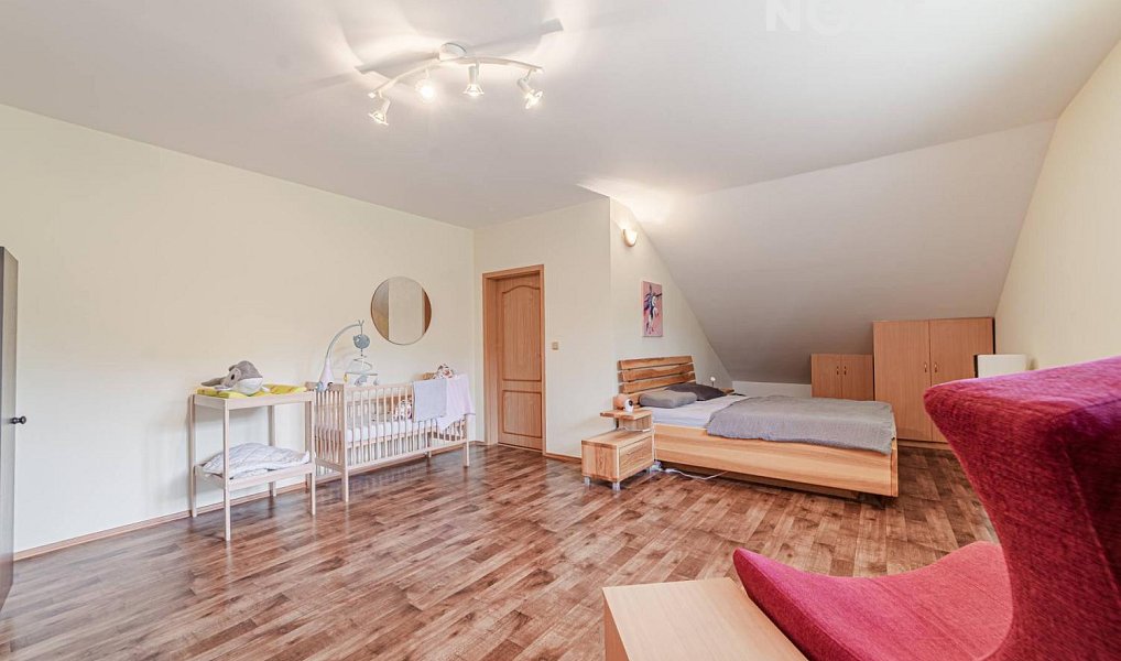 Prodej domu 214 m² s pozemkem 2 616 m², Karviná – náhled fotky 3