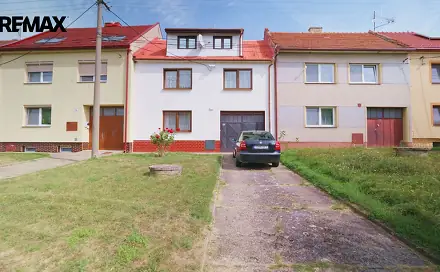 Prodej domu 184 m² s pozemkem 1 042 m², Hrubá Vrbka, okres Hodonín