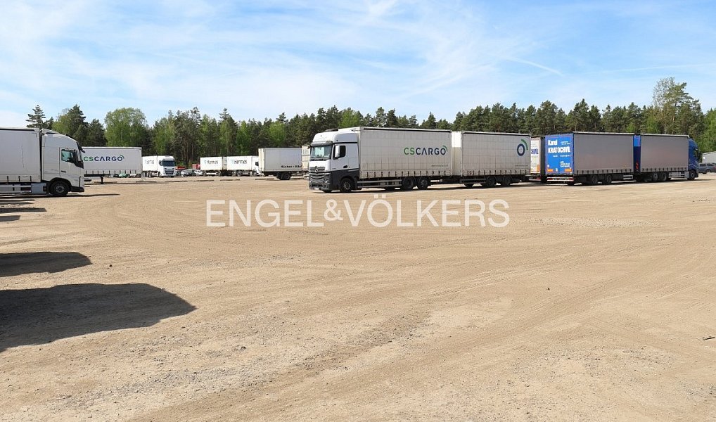 Pronájem komerčního objektu (jiného typu) 2 000 m², Plzeň – náhled fotky 2