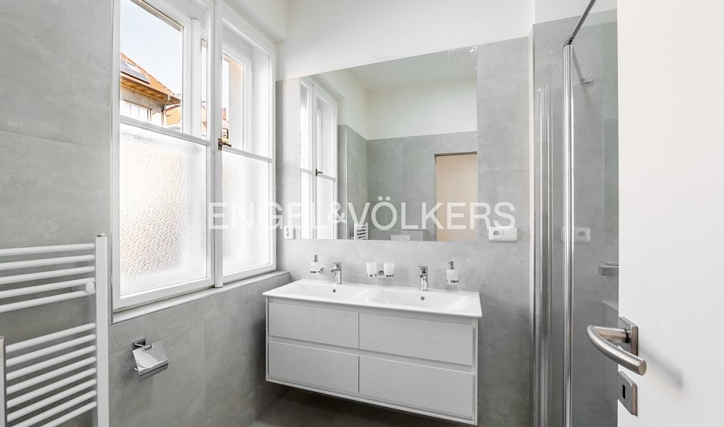 Prodej kanceláře 118 m², Praha – náhled fotky 13