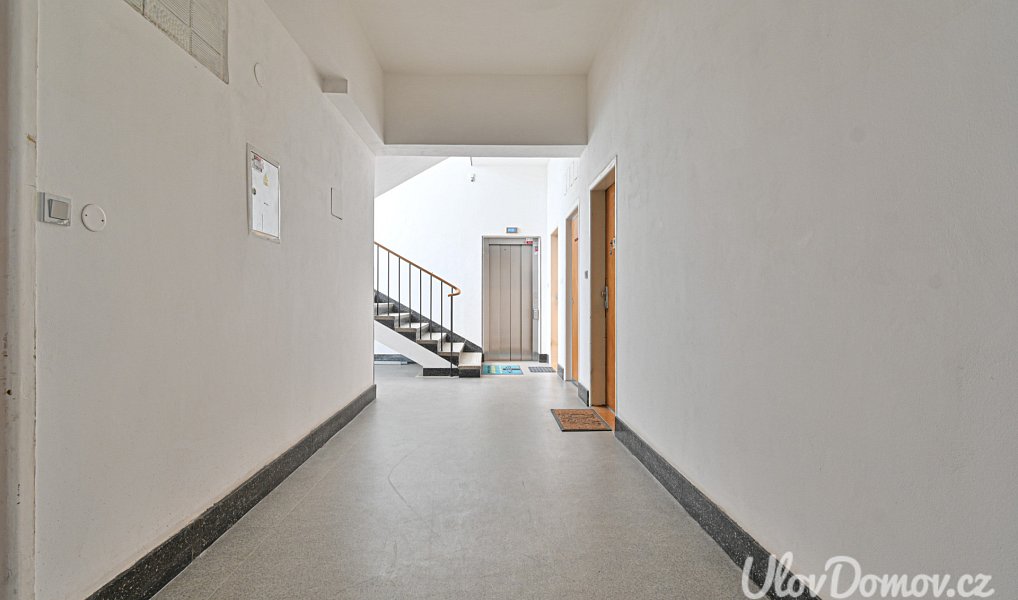 Prodej bytu 4+1 132 m², Praha – náhled fotky 41