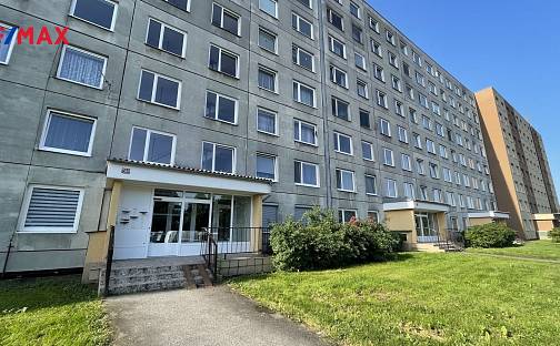 Pronájem bytu 1+kk 33 m², Vít. Nezvala, Kladno
