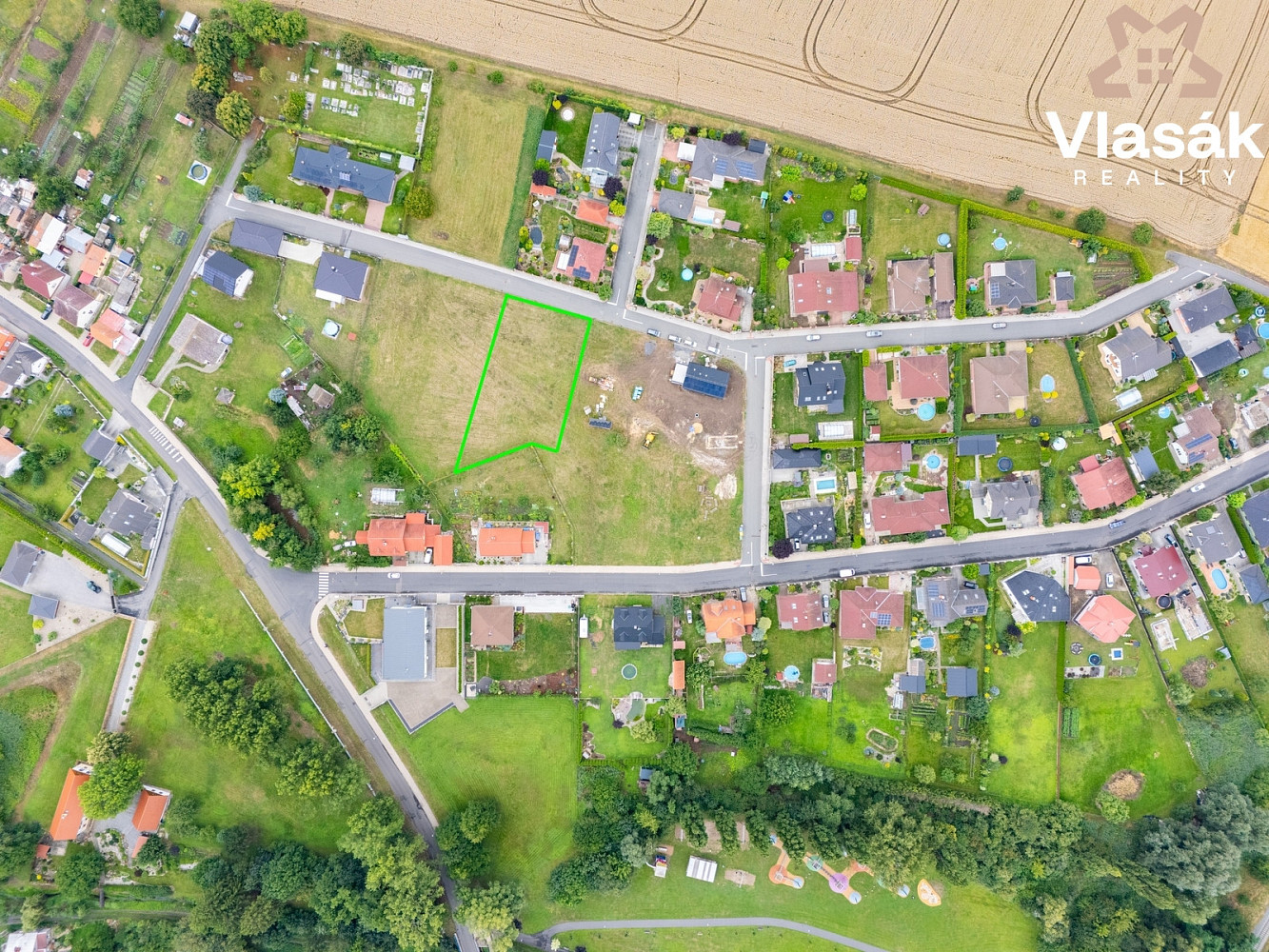 Prodej stavebního pozemku 1 210 m²