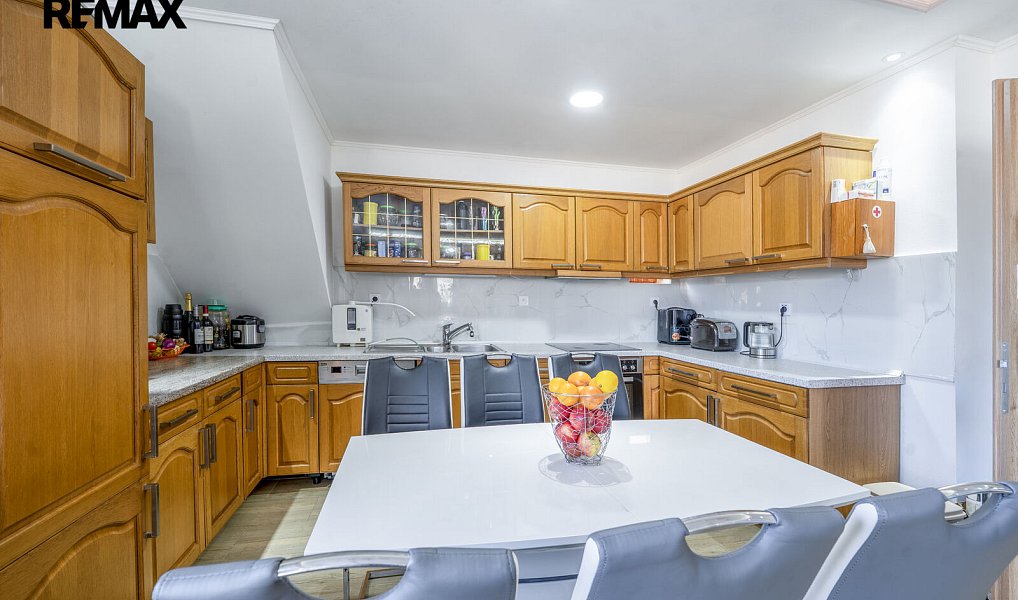 Prodej domu 180 m² s pozemkem 190 m², Stachy – náhled fotky 3