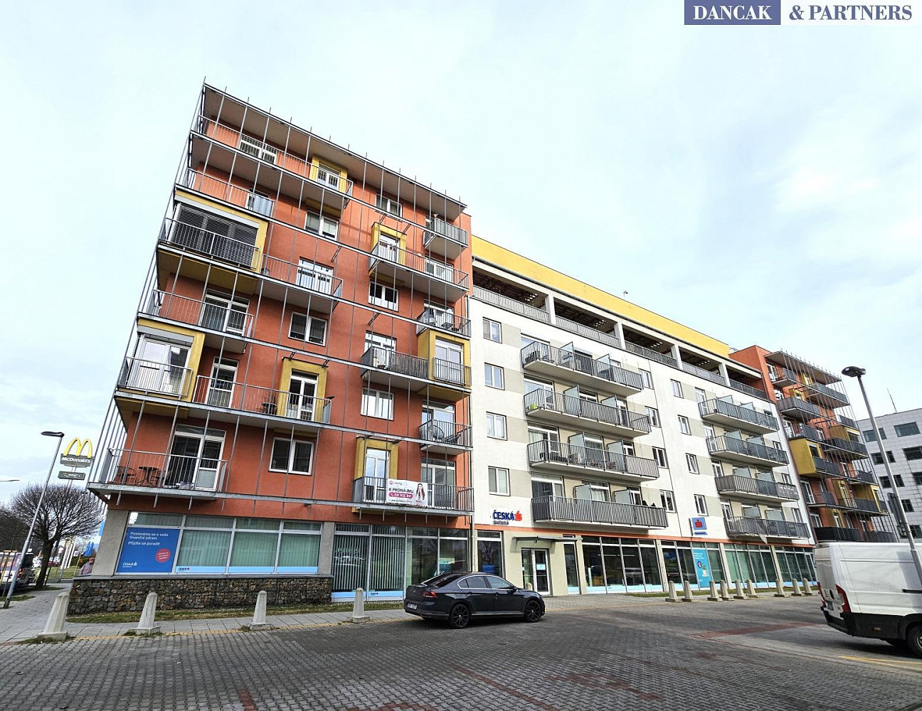 Pronájem bytu 2+kk 52 m² – fotografie 2