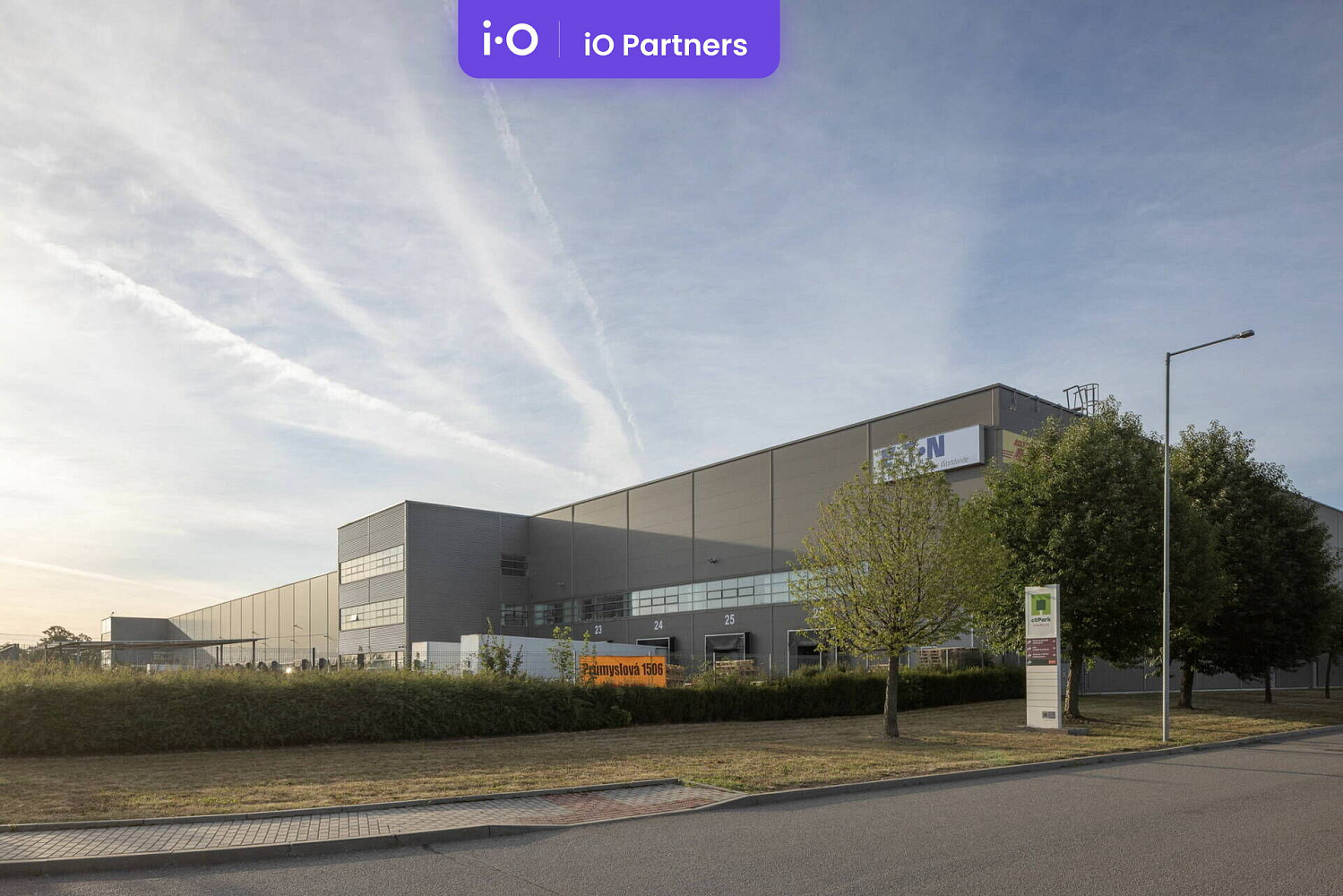 Pronájem skladovacích prostor 7 346 m² – fotografie 3