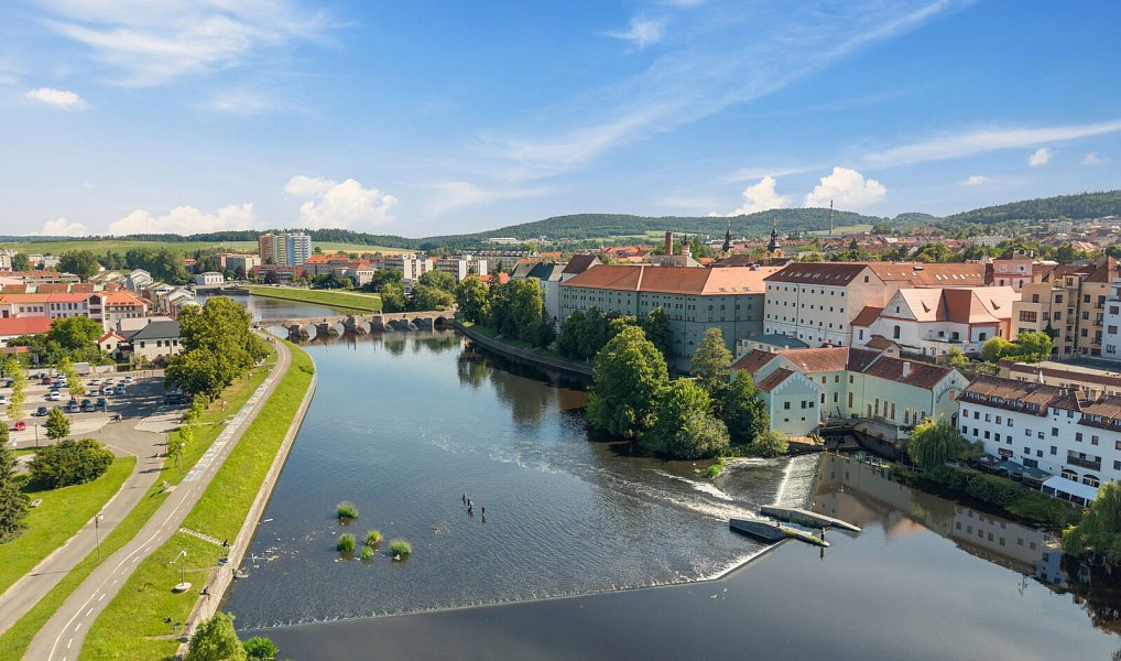 Prodej ubytovacího objektu 370 m², Písek – náhled fotky 12