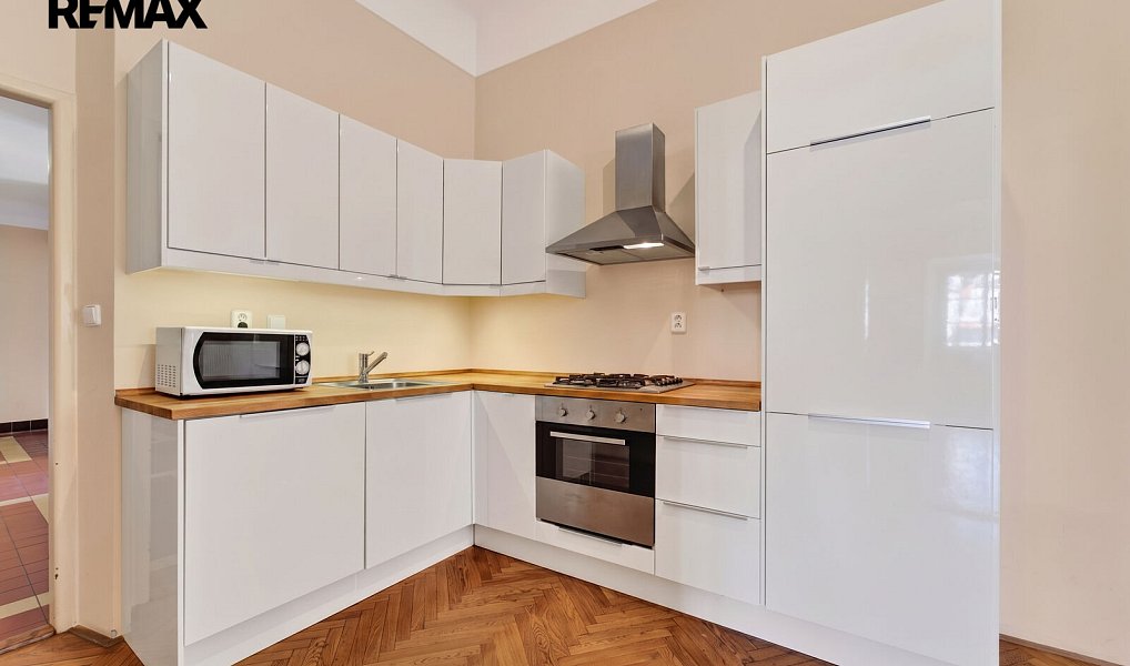 Pronájem bytu 3+1 130 m², Praha – náhled fotky 4