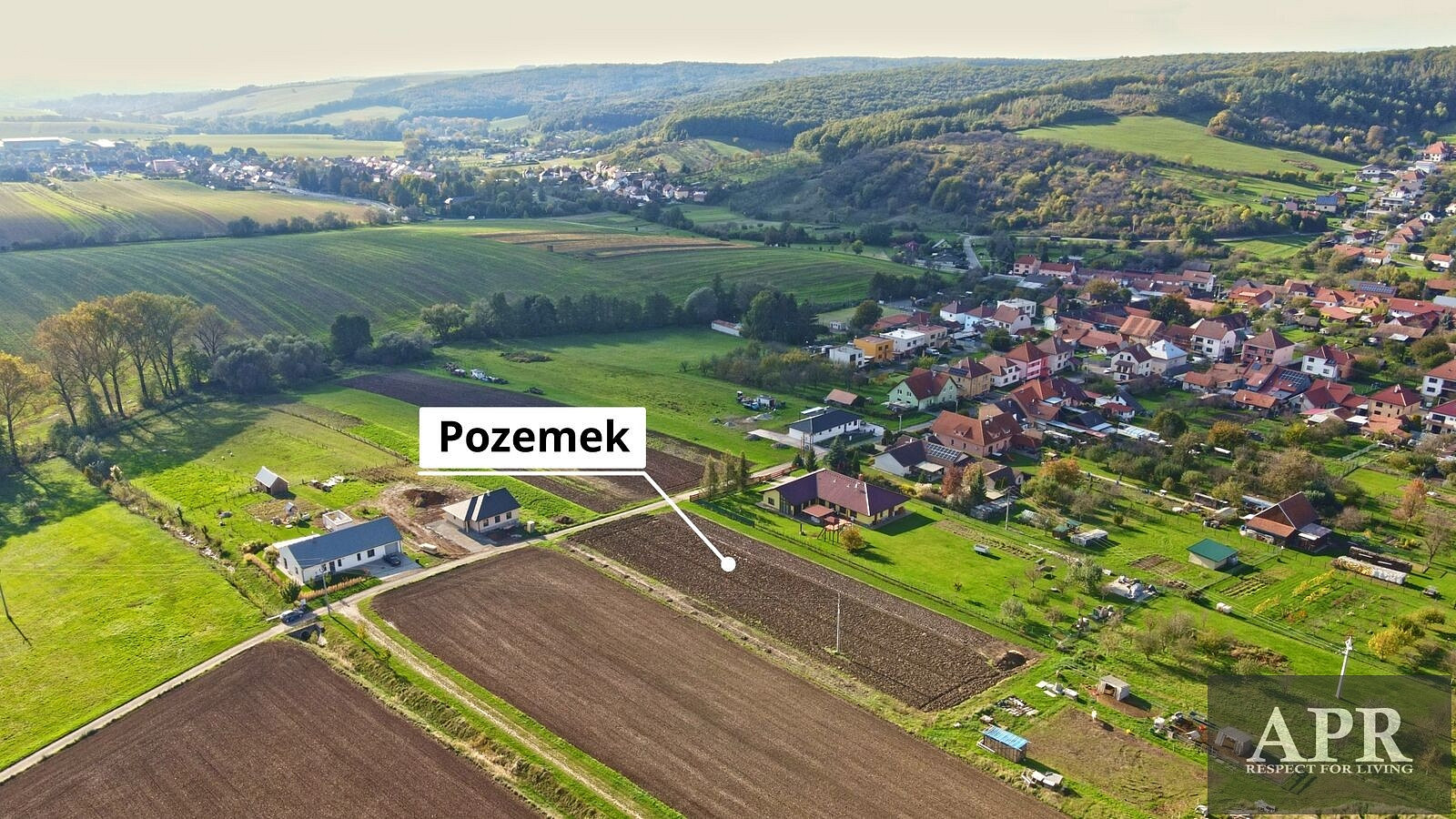 Prodej stavebního pozemku 3 551 m² — photo 4