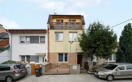 8 rooms, 240.0 m² in Brno