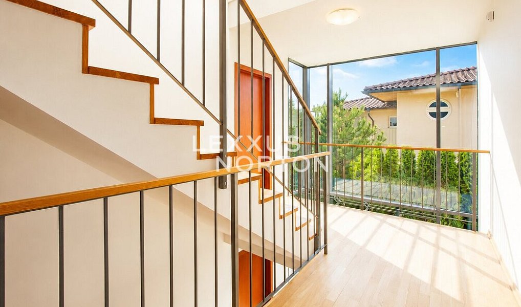 Pronájem domu 373 m² s pozemkem 857 m², Praha – náhled fotky 6