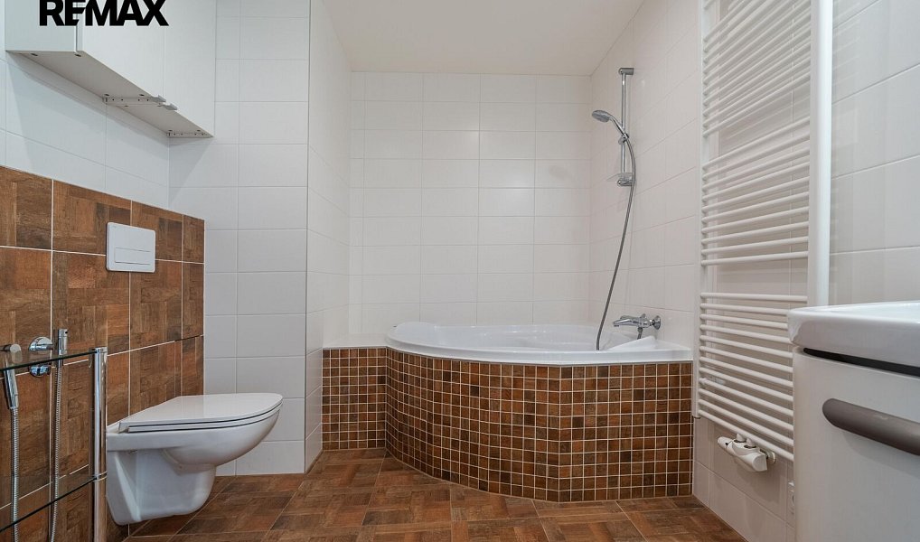 Pronájem bytu 2+kk 53 m², Praha – náhled fotky 9