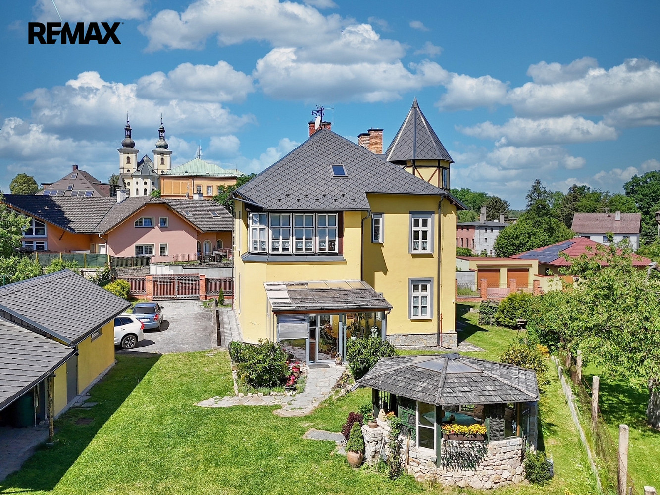 Prodej domu 240 m² s pozemkem 3 091 m²