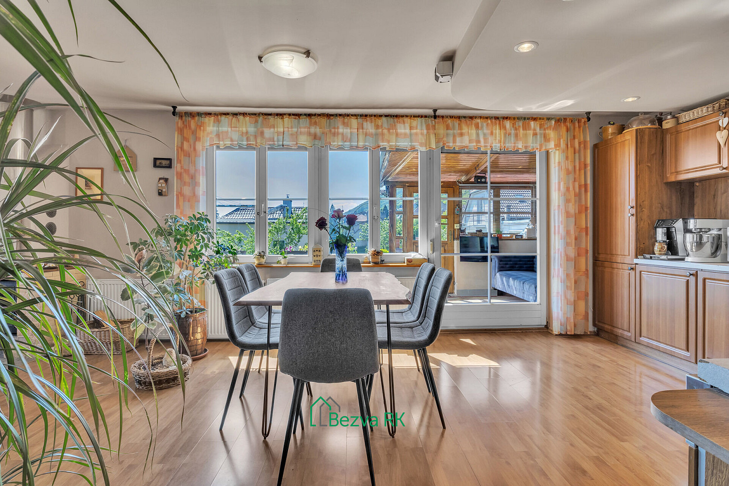 Prodej domu 224 m² s pozemkem 542 m² – fotografie 2