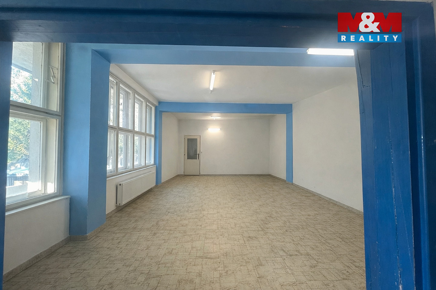 Prodej nájemního domu, činžáku 410 m² — photo 2