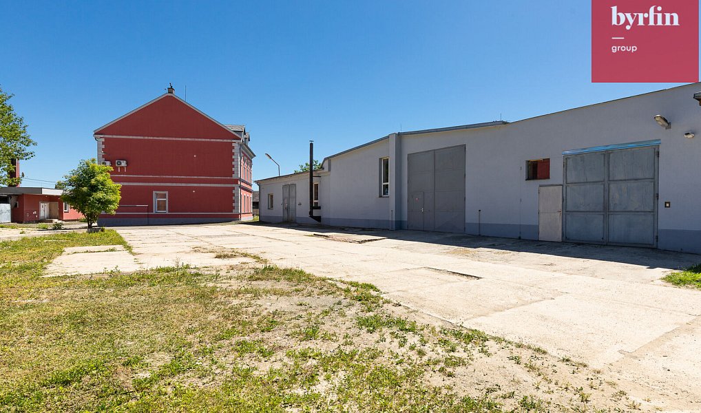Prodej výrobních prostor 12 420 m², Krnov – náhled fotky 8