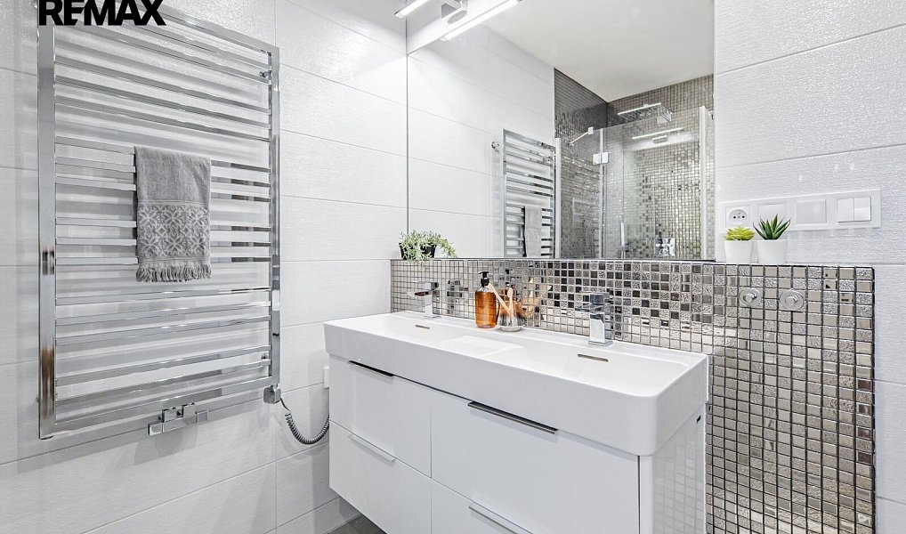 Prodej domu 221 m² s pozemkem 1 036 m², Královice – náhled fotky 9