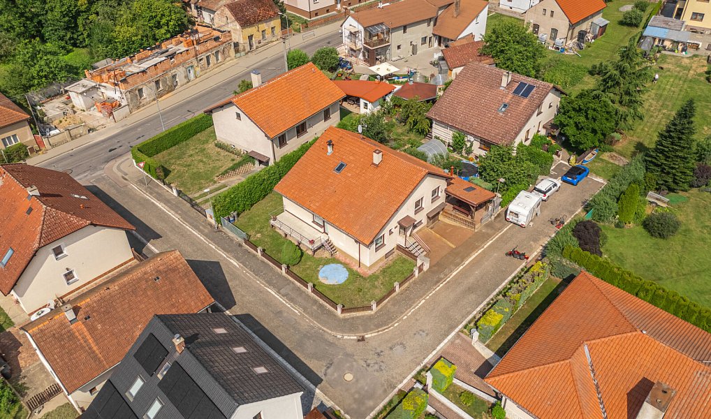 Prodej domu 150 m² s pozemkem 466 m², Hrochův Týnec – náhled fotky 32